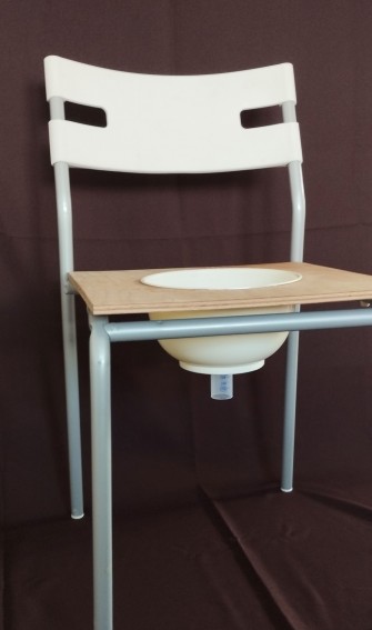 urinoterapeutická židlička.jpg